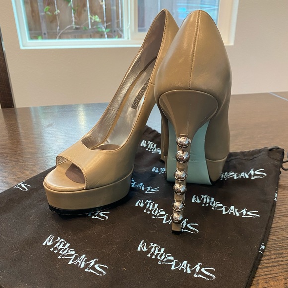 Rare! Ruthie Davis Bolted Heel Peep Toe Pumps - Picture 2 of 6